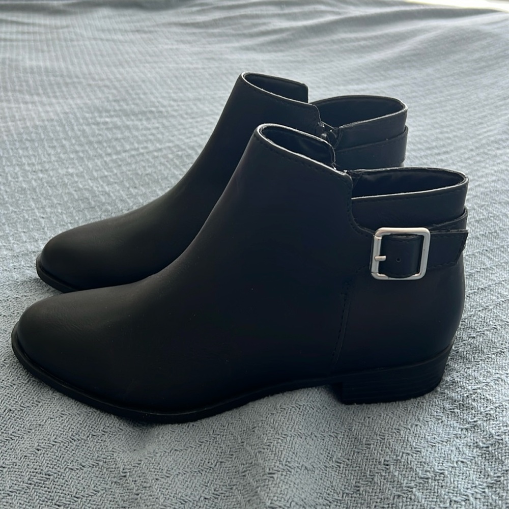 St. John’s bay booties